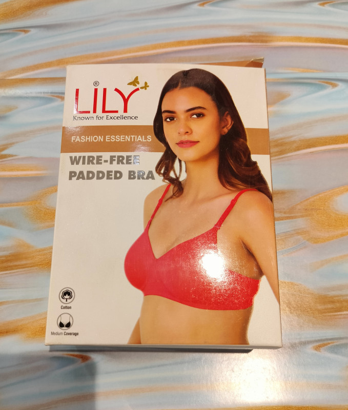 Lily Wire Free Padded Sports Bra