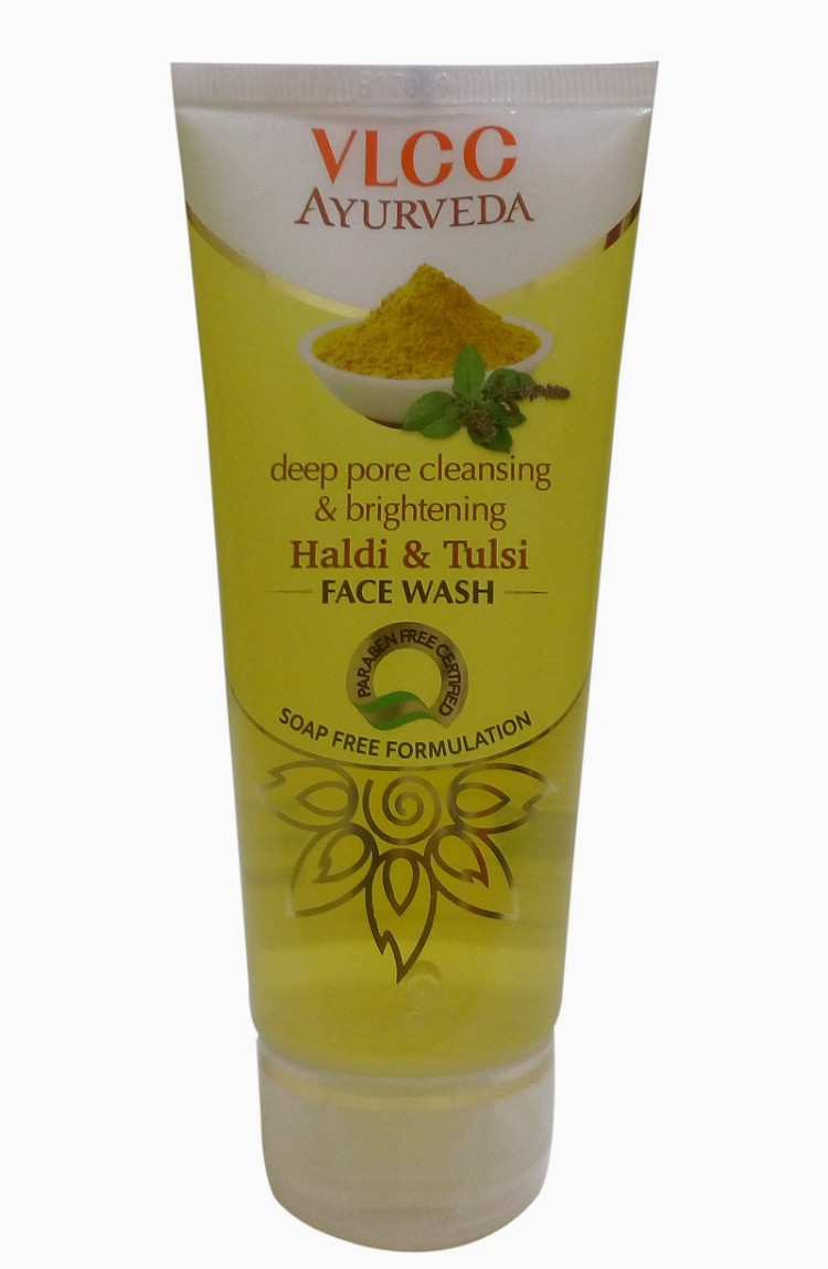 Vlcc Deep Pore Cleansing and Brightening Face Wash - Haldi and Tulsi, 100ml